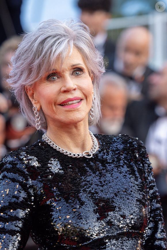 Jane Fonda - Montée des marches du film " Elémentaire " pour la cérémonie de clôture du 76ème Festival International du Film de Cannes, au Palais des Festivals à Cannes. Le 27 mai 2023 © Olivier Borde / Bestimage