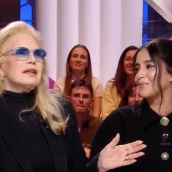 Leïla Bekhti était l'invitée avec Sylvie Vartan de Yann Barthès dans l'émission Quotidien sur TMC mercredi 12 mars 2025 à l'occasion de la sortie prochaine du film "Ma mère, Dieu et Sylvie Vartan", de Ken Scott.