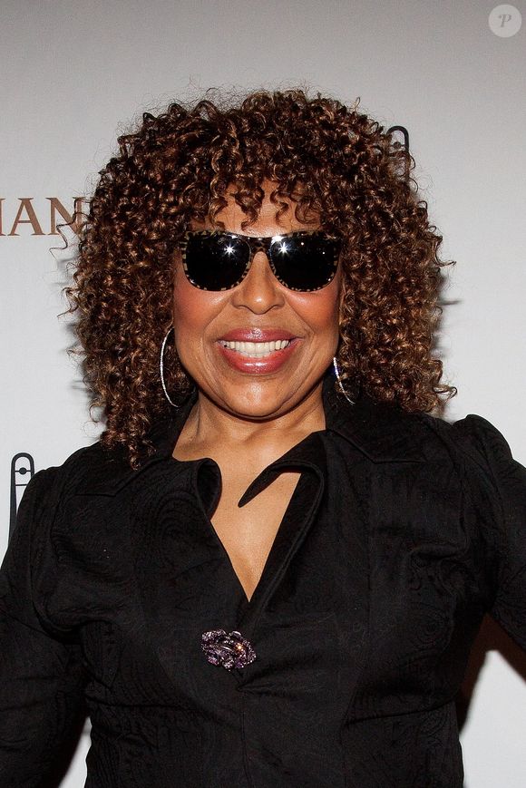 New York, NY - Roberta Flack, l'emblématique chanteuse de R&B connue pour des succès comme « Killing Me Softly With His Song » et « The First Time Ever I Saw Your Face », est décédée à l'âge de 88 ans. (Backgrid USA / Bestimage).