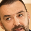 Cyril Lignac face au mépris de ses pairs : ce cuisinier à la renommée mondiale qui l'a qualifié de "chef Kleenex"
