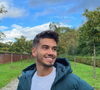 "Je voulais offrir quelque chose qui n'avait pas encore été fait, faire une chanson un peu inédite", a-t-il confié.
Emilio, candidat de "The Voice", dans l'équipe de Florent Pagny. Instagram