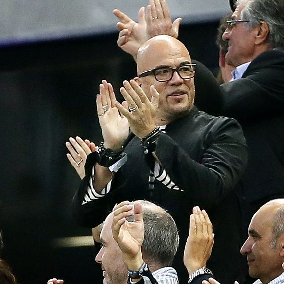 Pascal Obispo pendant le match de football de la Première Ligue française, Girondins de Bordeaux (FCGB) Vs Montpellier HSC au Nouveau Stade à Bordeaux, sud-ouest de la France le 23 mai 2015. Bordeaux s'est imposé 2-1. Photo Patrick Bernard/ABACAPRESS.COM