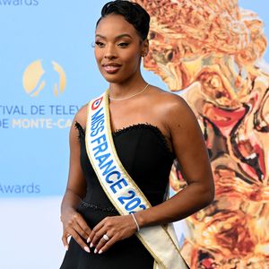 Angélique Angarni-Filopon (Miss France 2025) durant la cérémonie de clôture de la 64ème édition du Festival de télévision de Monte-Carlo au Grimaldi forum à Monaco, le 17 juin 2025. © Bruno Bebert / Bestimage