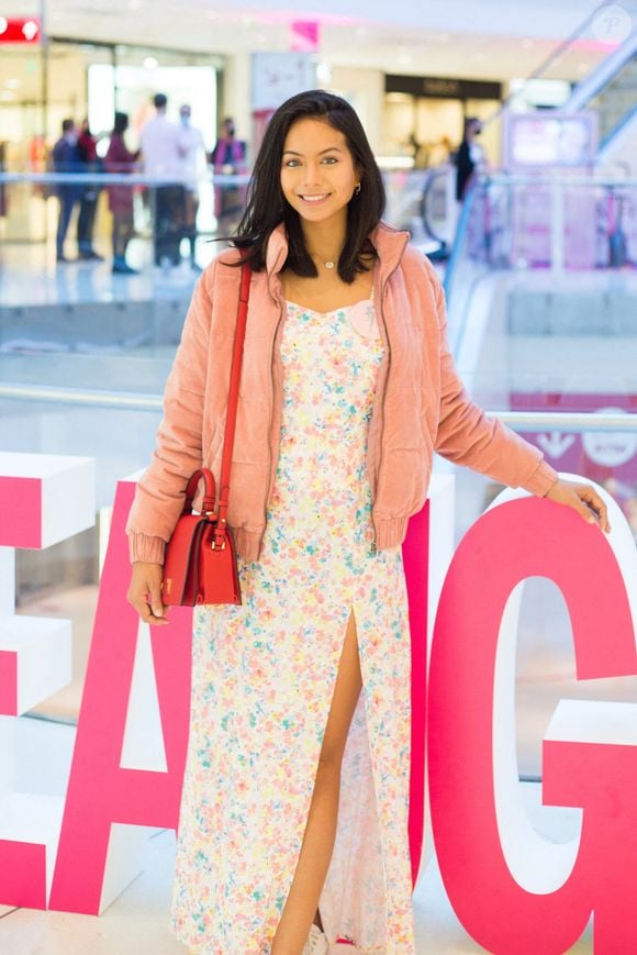...La reine de beauté a été submergée par la douleur.


Vaimalama Chaves, Miss France 2019, est la marraine de l'opération Fil rose. Le 16 octobre 2021 à Paris, France. Photo by Nasser Berzane/ABACAPRESS.COM