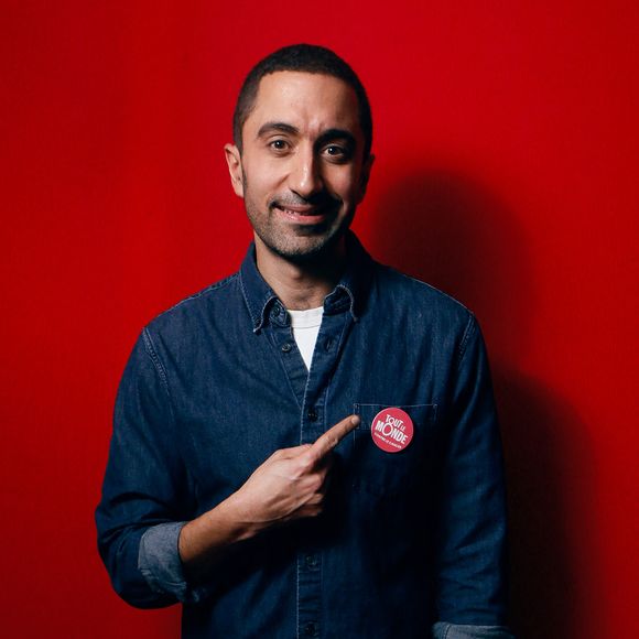 Exclusif - Jimmy Mohamed - Backstage - Enregistrement de l'émission "Tout le monde chante contre le cancer" au Cirque Phénix à Paris, présentée par J.Anthony et E.Gossuin et diffusée le 4 janvier sur W9 © Christophe Clovis / Bestimage