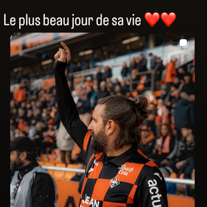 "Le plus beau jour de sa vie", s'en est émue Marie Portolano après coup, en repartageant cette publication sur sa story. Et d'ajouter avec malice : "Plus beau que notre mariage je suis sûre..."

Marie Portolano fière de son mari Grégoire Ludig.