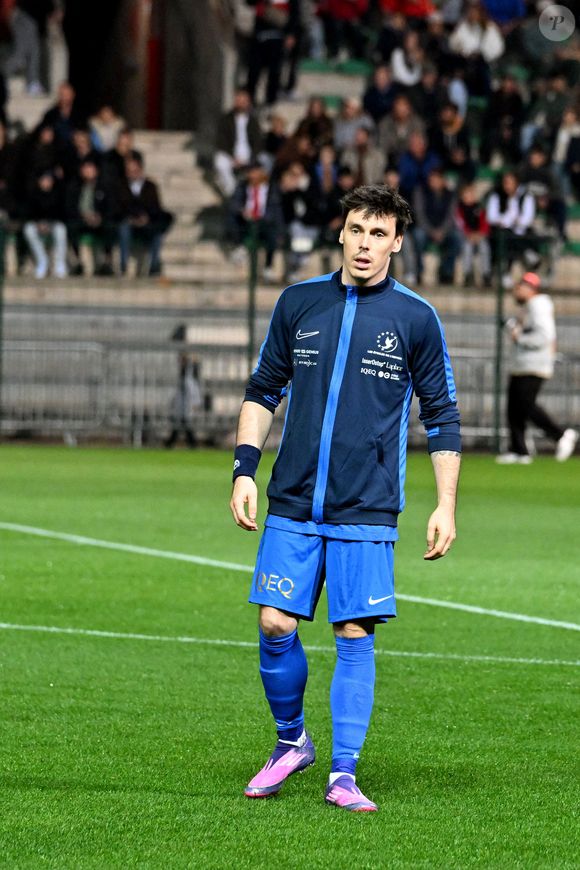 Louis Ducruet durant la première édition du « match des légendes » opposant l'équipe des Légendes, les anciens de Cannes, à l'équipe des Etoiles avec pour capitaine Didier Deschamps, au stade Pierre de Coubertin à Cannes, le 30 octobre 2025. Les Légendes cannoises, coachées par Luis Fernandez et supportées par Zinedine Zidane qui portait les couleurs cannoises, mais qui n'a pas joué, ont remporté le match 3 à 2. Tous les bénéfices de la soirée seront reversés aux associations les Etoiles de l'Espoir, à l'association Adrien et à l'association Clin d'Oeil, qui oeuvrent pour les plus démunis et la jeunesse. © Bruno Bebert / Dominique Jacovides / Bestimage