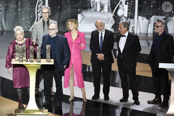 Marie-Anne Chazel, Michel Blanc, Gérard Jugnot, Christian Clavier, Josiane Balasko, Bruno Moynot et Thierry Lhermitte lors de la 46e édition de la cérémonie des César du cinéma à l'Olympia à Paris, France, le 12 mars 2021. Photo par Bertrand Guay/Pool/ABACAPRESS.COM