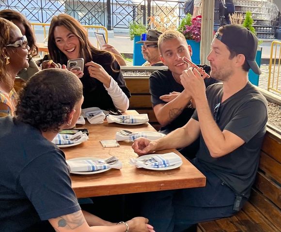 Tobey Maguire rencontre la petite amie de Leonardo DiCaprio : Vittoria Ceretti, à New York Backgrid USA / Bestimage
