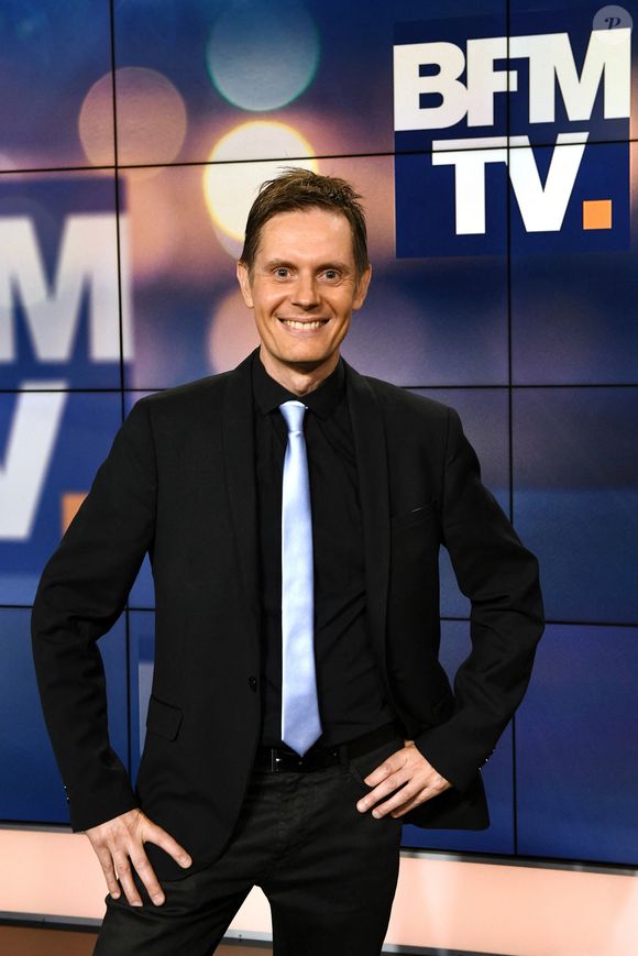 Car certains ont vu là une forme d'engagement politique et de tribune pour parler du réchauffement climatique. Résultat, Guillaume Séchet s'est retrouvé sous le feu des critiques, à tel point qu'il a décidé de supprimer son post. 

Guillaume Sechet, Sandra Larue, Christophe Person, Daniela Prepeliuc et Marc Hay à BFMTV le 15 septembre 2017 à Paris, France. Photo par Laurent Zabulon/ABACAPRESS.COM