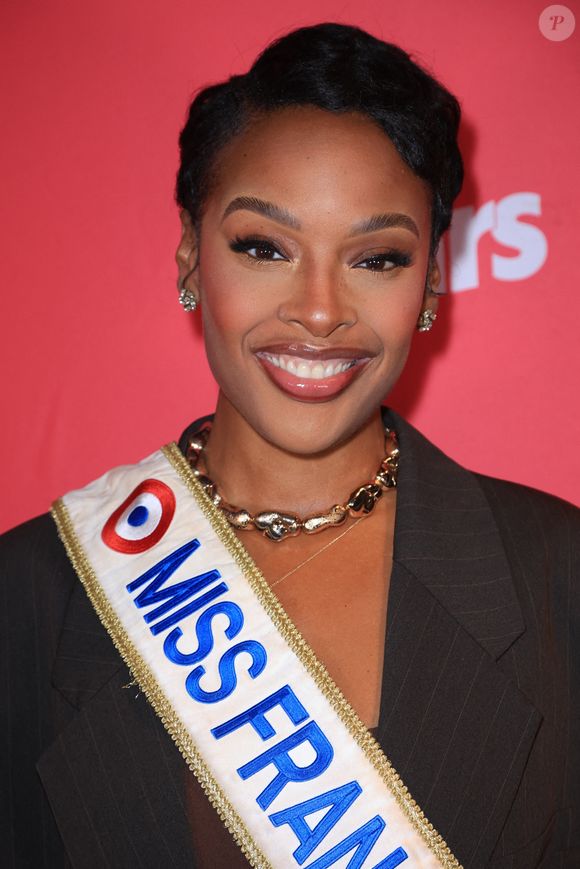 Angélique Angarni-Filopon (Miss France 2025) assiste aux 'Tele Loisirs Awards 2025' à Paris, 23 septembre 2025, France. Photo par Jerome Domine/ABACAPRESS.COM