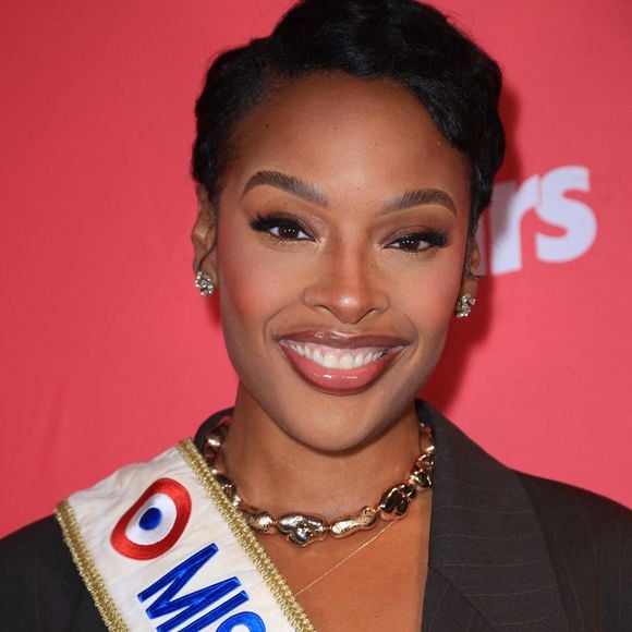 Angélique Angarni-Filopon (Miss France 2025) assiste aux 'Tele Loisirs Awards 2025' à Paris, 23 septembre 2025, France. Photo par Jerome Domine/ABACAPRESS.COM