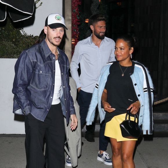 Les personnalités ont fêté l'anniversaire de Jennifer sur un bateau.

Christina Milian et son mari Matt Pokora rejoignent la star du football Olivier Giroud et sa femme pour une soirée au Catch Steak à Los Angeles © Backgrid USA / Bestimage