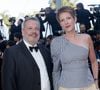 On sait simplement qu'ils se sont rencontrés au sein de la rédaction de "Marianne". Et qu'au début, c'était plutôt carrément tendu, entre eux, avant qu'ils ne craquent l'un pour l'autre !
Natacha Polony et son mari Périco Légasse - Montée des marches du film "L'Homme qui tua Don Quichotte" lors de la cérémonie de clôture du 71ème Festival International du Film de Cannes. Le 19 mai 2018. © Borde-Moreau / Bestimage