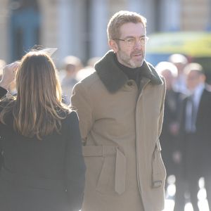 Dans la foule on pouvait également retrouver l'ancien animateur Alexandre Delpérier qui a présenté notamment Vidéo Gag, Objectif Champion, Autosport ou Direct Poker.

Alexandre Delpérier - Cérémonie en hommage à l'ancien maire de Bordeaux Nicolas Florian au Palais Rohan - hôtel de ville suivie des obsèques en la cathédrale Saint-André de Bordeaux, France, le 31 janvier 2025. . © Quentin Salinier/Bestimage