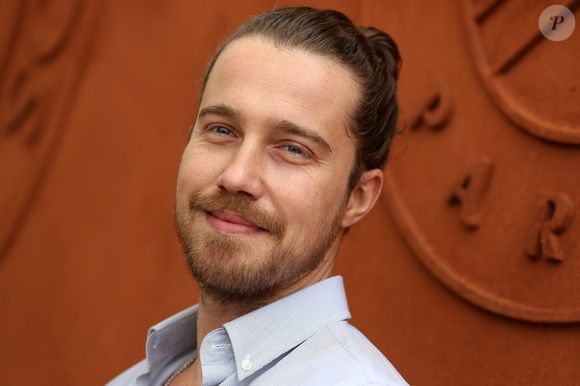 Julien Doré au village des Internationaux de France de tennis de Roland-Garros à Paris, le 29 mai 2015.

Photo : Gorassini / Jacovides / Bestimage