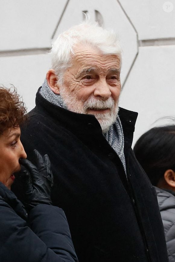 Jacques Weber a également eu un coup de cœur pour Liza Minnelli, à qui il n'arrêtait pas d’envoyer des fleurs

Jacques Weber - Arrivées aux obsèques de Niels Arestrup à l'Église Saint-Roch à Paris. Le 10 décembre 2024
© Christophe Clovis / Bestimage