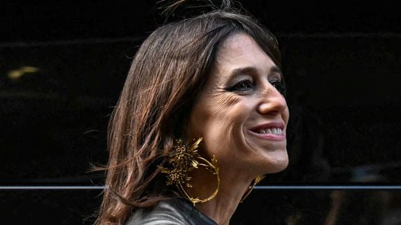"Un nouvel adieu" : Charlotte Gainsbourg partage ses souvenirs dans un nouveau projet lié à son père