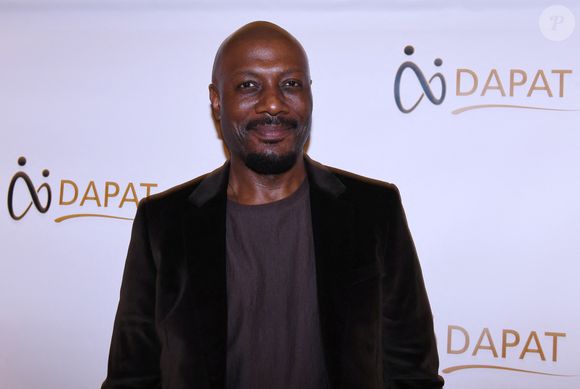 Exclusif - Harry Roselmack lors de la cinquième édition de la remise des prix Dapat pour soutenir les femmes en détresse et leurs enfants, au théâtre du Rond Point à Paris le 7 avril 2026. © Rachid Bellak / Bestimage