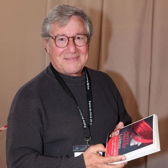 S'il s'était déjà essayé en tant qu'auteur, Patrick Sabatier n'était pas certain de parvenir à jouer correctement la comédie et, notamment, à savoir retenir un texte.

Patrick Sabatier lors de la 40ème Foire du Livre de Brive 2022 à la Halle George Brassens à Brive-la-Gaillarde le 6 novembre 2022. © Jean-Marc Lhomer / Bestimage
