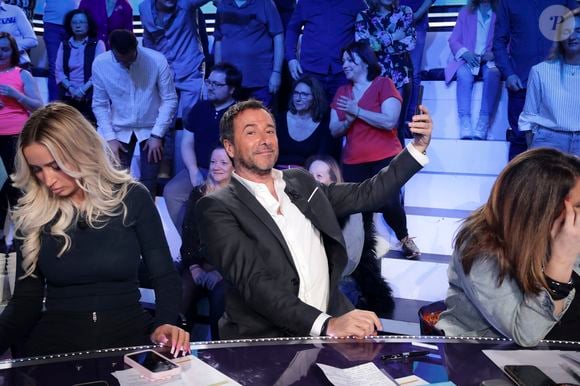 Exclusif - Bernard Montiel, sur le plateau de l’émission « TPMP » présentée par C.Hanouna et diffusée en direct sur Youtube et sur toutes les box (SFR, FREE, Bouygues, MyCanal etc), Paris, France, le 25 mars 2025. © Jack Tribeca / Bestimage
