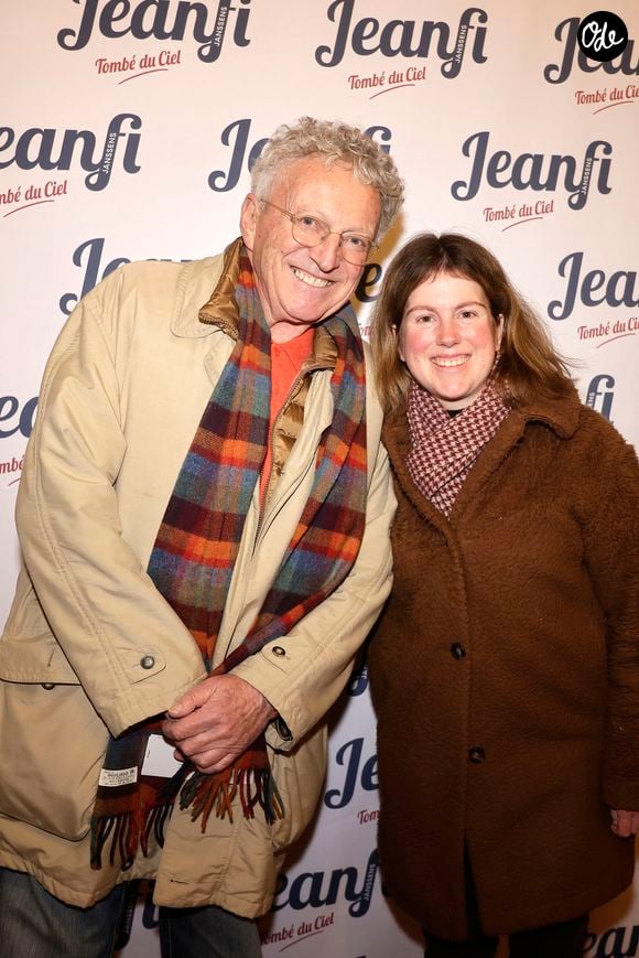 Nelson Monfort et sa fille Isaure à la 150 ème du spectacle "Tombé du ciel" de Jeanfi Janssens à la Comédie des Champs Elysées à Paris le 13 février 2025.

© Cédric Perrin / Bestimage