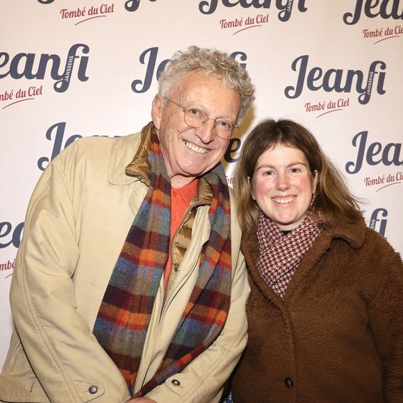 Nelson Monfort et sa fille Isaure à la 150 ème du spectacle "Tombé du ciel" de Jeanfi Janssens à la Comédie des Champs Elysées à Paris le 13 février 2025.

© Cédric Perrin / Bestimage