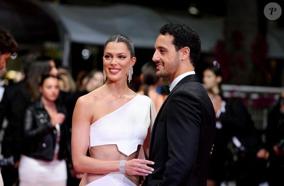 Iris Mittenaere et son ex-fiancé Diego El Glaoui - Montée des marches du film " Le retour (Homecoming) " lors du 76ème Festival International du Film de Cannes, au Palais des Festivals à Cannes. Le 17 mai 2023 © Jacovides-Moreau / Bestimage