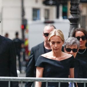 Audrey Crespo-Mara et ses fils Sekou et Lamine aux obsèques de Thierry Ardisson en l'église Saint-Roch de Paris, France, le 17 juillet 2025. © Clovis-Jacovides/Bestimage