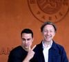 Stéphane Bern a été victime plusieurs fois du zona qui est une maladie due à la réactivation du virus varicelle-zona, survenant chez une personne qui a déjà
Stéphane Bern et son compagnon Yori Bailleres au village lors des Internationaux de France de Tennis de Roland Garros 2025. Paris, le 29 mai 2025.
© Moreau/Jacovides/Bestimage