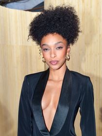 Cette candidate française à Miss Univers 2025 perd l’équilibre lors d’un défilé important, la vidéo rendue publique