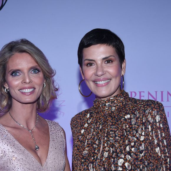 Sylvie Tellier, Cristina Cordula - Soirée de gala du 10ème anniversaire de l’association "Les Bonnes Fées" à l’Hôtel The Peninsula Paris le 8 octobre 2025. The Peninsula Paris renouvelle son soutien dans la campagne Octobre Rose au côté de l’artiste G.Sardin.  © Rachid Bellak/Bestimage