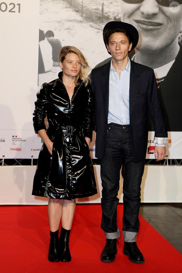 Mélanie Thierry et son compagnon le chanteur Raphael à la Cérémonie d'ouverture du Festival Lumière 2021 à Lyon le 9 octobre 2021.
© Dominique Jacovides / Bestimage
