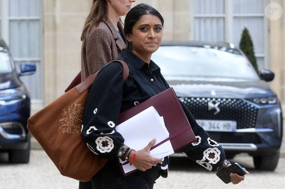 La porte-parole du gouvernement Prisca Thévenot, ministre du renouvellement démocratique à la sortie du conseil des ministres, au palais de l'Elysée, Paris, le 5 mai 2024 © Stéphane Lemouton / Bestimage