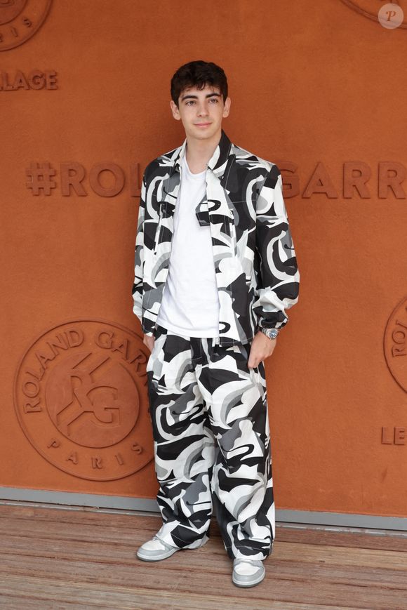 Léon Bruel en stand lors de l’Open de France 2025 à Roland Garros le 02 juin 2025 à Paris, France. Photo par Nasser Berzane/ABACAPRESS.COM