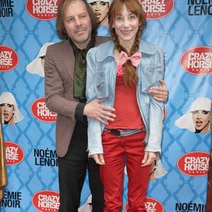 Philippe Katerine et Julie Depardieu à la générale du nouveau show du Crazy Horse avec Noémie Lenoir à Paris, le 2 juin 2013.

© Agence / Bestimage