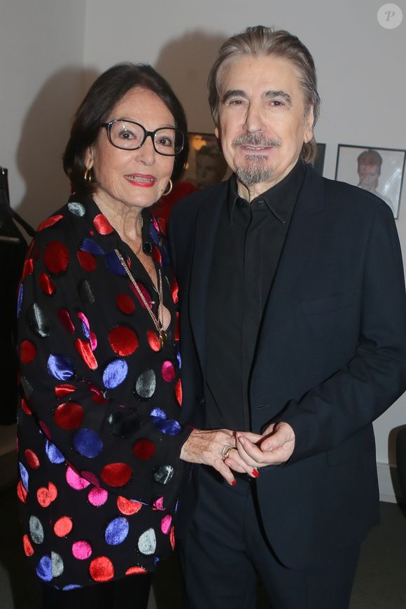 Exclusif - Nana Mouskouri, Serge Lama - Backstage du concert de Serge Lama à la salle Pleyel à Paris, France, le 23 novembre 2017. 
© CVS/Bestimage