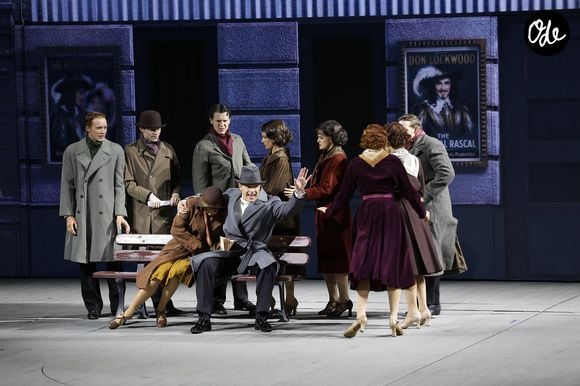 Les comédiens sur scène lors de la générale du spectacle musical "Singin' in the rain" au théâtre du Lido à Paris le 17 septembre 2026. © Coadic Guirec / Bestimage