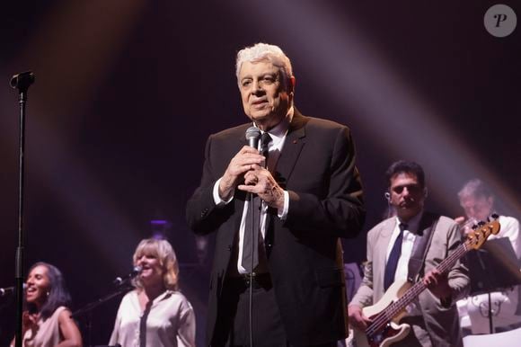 Concert d’Enrico Macias pour sa tournée La Fête Continue ! dans la salle de spectacle Le Dôme de Paris - Palais des Sports à Paris, France, le 15 mars 2025. © Jack Tribeca/Bestimage