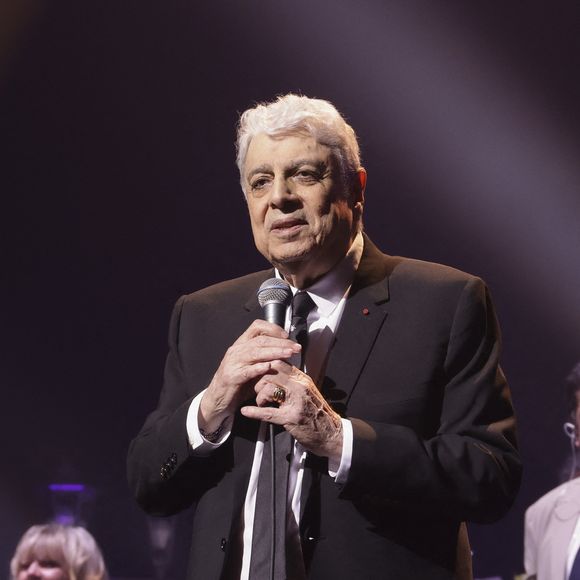 Concert d’Enrico Macias pour sa tournée La Fête Continue ! dans la salle de spectacle Le Dôme de Paris - Palais des Sports à Paris, France, le 15 mars 2025. © Jack Tribeca/Bestimage