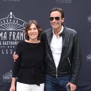 Mathilde Seigner, Anthony Delon - Photocall de la 3ème édition du Festival du Cinéma Français et de la Gastronomie d'Aix-les-Bains. Le 8 juin 2024
© Denis Guignebourg / Bestimage