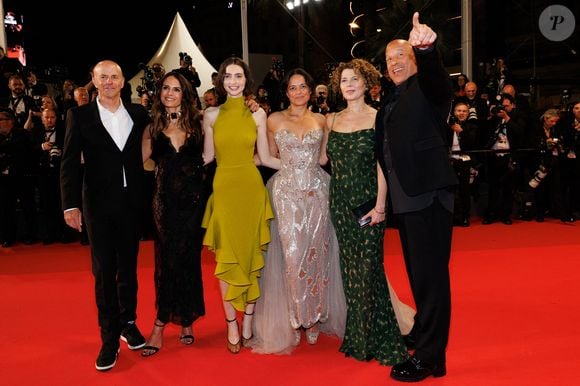 Neal H. Moritz, Jordana Brewster, Meadow Walker, Michelle Rodriguez, Donna Langley, présidente de Universal Pictures, Vin Diesel - Montée des marches du film " The Fast and the Furious " lors du 79ème Festival International du Film de Cannes, le 13 mai 2026. © Jacovides-Moreau / Bestimage