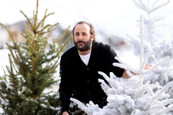 Vincent Macaigne au Photocall du film "La Poupée" lors du 29ème Festival International du Film de Comédie de l'Alpe d'Huez, le 23 janvier 2026. © Dominique Jacovides/Bestimage