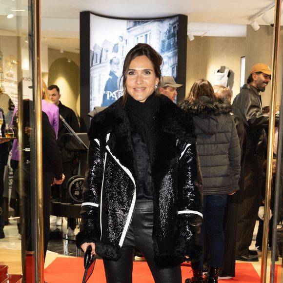 Nos confrères de "Paris Match" ont pu découvrir l'appartement de la chanteuse qui a accepté de faire un tour du propriétaire.

Joyce Jonathan - Innauguration de la nouvelle boutique Cybex à Paris, 4 Decembre 2024. 
© Jeremy Melloul / Bestimage