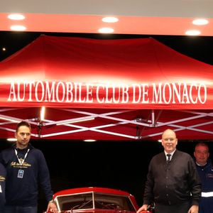 Cette création audacieuse a immédiatement capté l'attention du prince Albert II de Monaco, grand fan d'automobile.

Le prince Albert II de Monaco donne le départ de l'étape "La nuit du Turini" du Rallye historique de Monte-Carlo sur le quai Albert Ier, le 6 février 2024. 

© Claudia Albuquerque / Bestimage