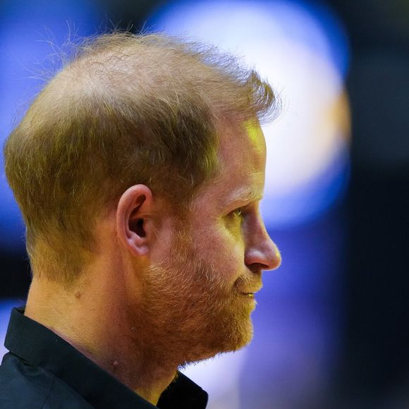 Le prince Harry lors de la finale de rugby en fauteuil roulant aux Jeux Invictus de 2025 à Vancouver, le 13 février 2025. 

Photo : Zuma Press / Bestimage