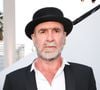 Dans cette nouvelle saison, la notion de justice est au cœur des interrogations. Pour 'TV Grandes Chaînes', Éric Cantona partage sa conception de cette valeur et revient sur ce qui, selon lui, distingue un engagement collectif des actes de destruction

Exclusif - Eric Cantona en backstage de l'émission "C à vous" lors du 79ème Festival International du Film de Cannes. © Jack Tribeca/Bestimage