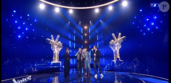 Si les téléspectateurs étaient ravis de revoir Florent Pagny, qui a combattu avec courage un cancer du poumon, ils ont également pu découvrir les deux nouveaux coachs : Patricia Kaas et Zaz. 

The Voice TF1, 1er février 2025