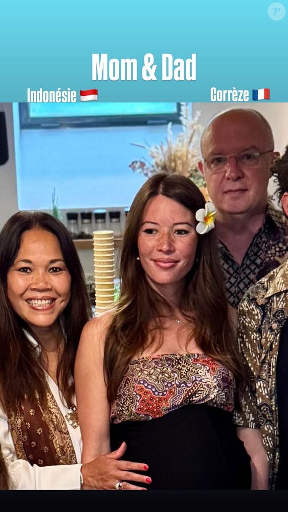 Émilie Broussouloux avec ses parents à une cérémonie le 31 mai 2025 ©Émilie Broussouloux
