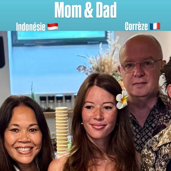 Émilie Broussouloux avec ses parents à une cérémonie le 31 mai 2025 ©Émilie Broussouloux